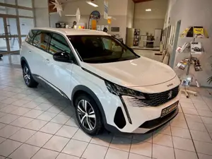 Peugeot 5008 Allure Pack*LED*Kamera*NAVI*Sitzh*