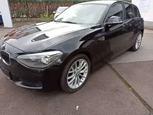 BMW 114 114 i Klima SHZG PDC CarPlay ALU Steuerkette Neu