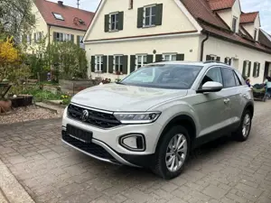 Volkswagen T-Roc Life,DSG,DAB,Navi,AHK,Parklenk, Unfallfrei