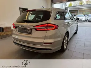 Ford Mondeo Mondeo 2.0 TDCi Titanium Austauschmotor/Autom./Klima Bild 4