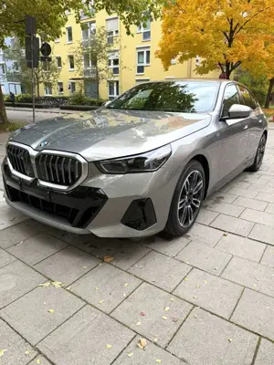 BMW 520 520d M-SPORT|HARMAN/KARDON|GARANTIE|VOLL