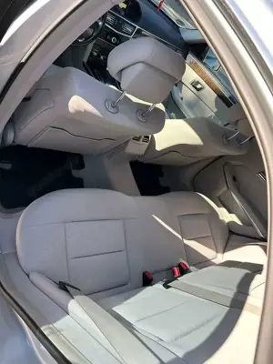 Mercedes-Benz E 220 CDI DPF BlueEFFICIENCY Automatik Bild 5