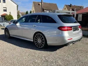 Mercedes-Benz E 200 T/Avantgarde/AMG Line/RFK/LED/COMAND/DIST.PLUS Bild 5