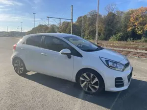 Kia Rio 1.2 ISG Uefa Euro 2016