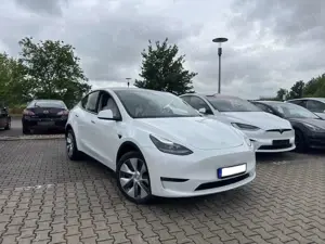 Tesla Model Y Tesla Model Y LR AWD - 514 PS - Boost 4,0s - AHK