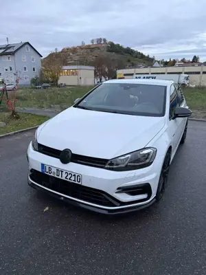 Volkswagen Golf R Akrapovic AGA