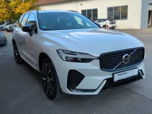 Volvo XC60 Ultimate Dark AWD HUD AHK Leder Digitales Cockpit Bild 2