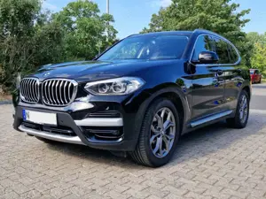 BMW X3 X3 xDrive20d Aut. xLine | Panorama + AHK + LED+...