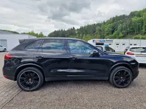 Porsche Cayenne NAVI-Standhzg-XENON-AHK-PANO-DACH-SITZKLIMA-20"-WR