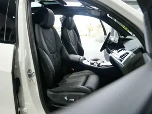 BMW X5 xDrive 30d M Sport Panorama Standheizung Bild 4