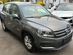 Volkswagen Tiguan Trend    Winterräder    Parkpilot   Klimaanlage