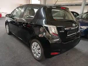 Toyota Yaris Hybrid Life AUTOM GARANTIE SR WR KAMERA Bild 4