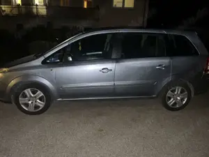 Opel Zafira B Bild 2