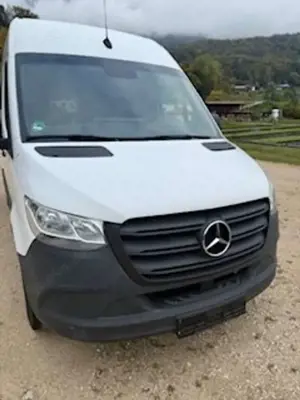 Mercedes-Benz Sprinter 317 CDI Sprinter Tourer Standard HA 9G-TRONIC Bild 2