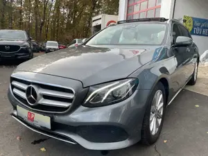 Mercedes-Benz E 250 Pano LED Navi Memory Kamera AHK 2,1t 1 Hd.