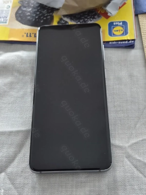 Smartphone Samsung S20 5G in neuwertigem Zustand