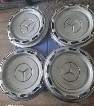 Mercedes Benz W 111   W 113   W 109   W 123  4 Top Gepflegten Radkappen Bild 2