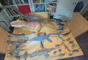 Dinosaurier von Mattel Jurassic World und Schleich und andere Tiere von Schleich