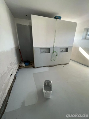 Trockenbau verputzen, Flisen Raufasertapete