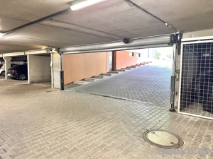 Tiefgaragenstellplätze als Paket oder einzeln