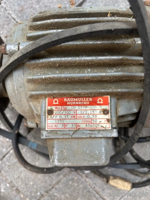 Motor inkl Riehmensntrieb