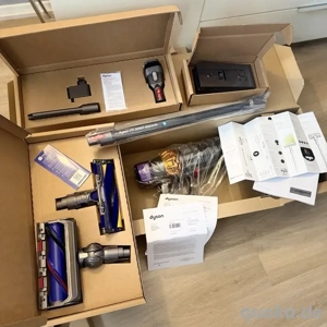 Dyson, Modell Dyson V15 Detect