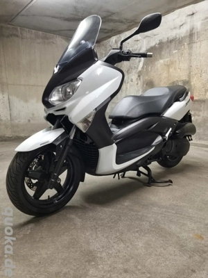 Yamaha X Max 125 Top Zustand wenig km Premium Großraum Roller Scheckheftgepflegt