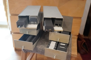 Dia-Kästen 2 mal  200 und 4 mal 100 Plätze für Dia-Rahmen