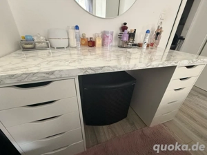 Schreibtisch bzw. schminktisch