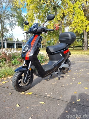 Niu MQI+ Sport 50 E Motorroller Neuwertig wenig km Top