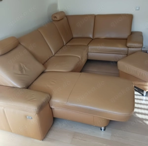 Couchgarnitur Leder mit Schlafplatz und Hocker -gebraucht- Bild 3