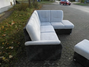 Neuwertiges Polster Ecksofa mit Schlaffunktion u. Hocker 240 x 180 cm