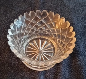 Verkaufe Kristall - Schale, mit Schliff