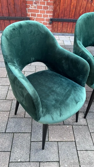 Samt-Armlehnstuhl in Grün