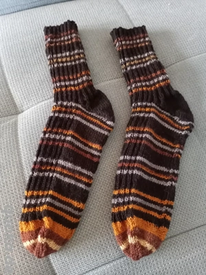 Handgestrickte Socken Größe 43-44