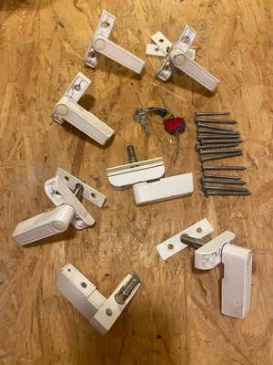 ABUS Fensterzusatzschloss 7 Stück zu verkaufen