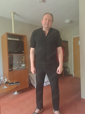 Junge Frau für Erotik u. evtl. mehr v. Oldie gesucht