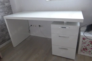 Schreibtisch in Hochglanz weiß 