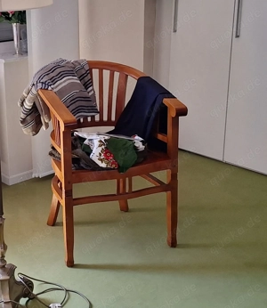 Stuhl mit Armlehnen, Teakholz, 2 Stück