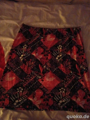 kurzer Rock Rot gr m 