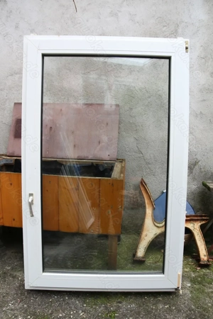 Fenster komplett mit Rahmen ohne Rollladen mit Rollladenschienen