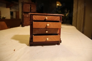 Puppenmöbel 4-teilig, handgefertigt Bild 2