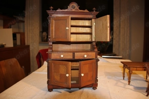 Puppenmöbel 4-teilig, handgefertigt Bild 4