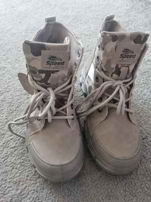 Ein Paar Wasserdichte Stiefel No.39 im Militär Look ( neu ) Top Aussehen und leicht zu tragen 