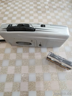 mini cassettenrekonder mit 6 ersatzkassetten