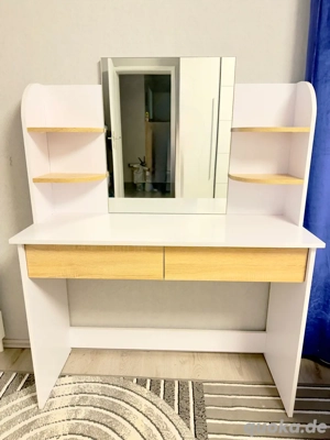 Kosmetiktisch Zustand neue