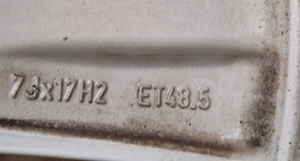 4 Winterreifen 225 50R17 98H auf original Mercedes-Alufelge 7-8mm