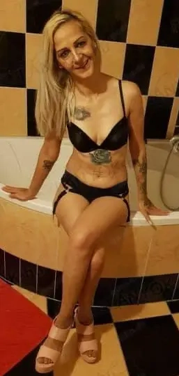 Hallo Männerwelt, ich 34, 160 und 45 kg schwer stehe Euch für TG Treffs gerne zur Verfügung 