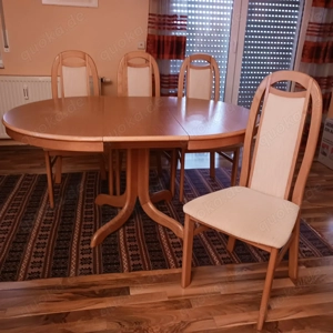Esszimmertisch u. 4 Stühle aus Holz