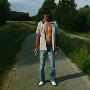 Suche eine gepflegte schlanke jung gebliebene Frau